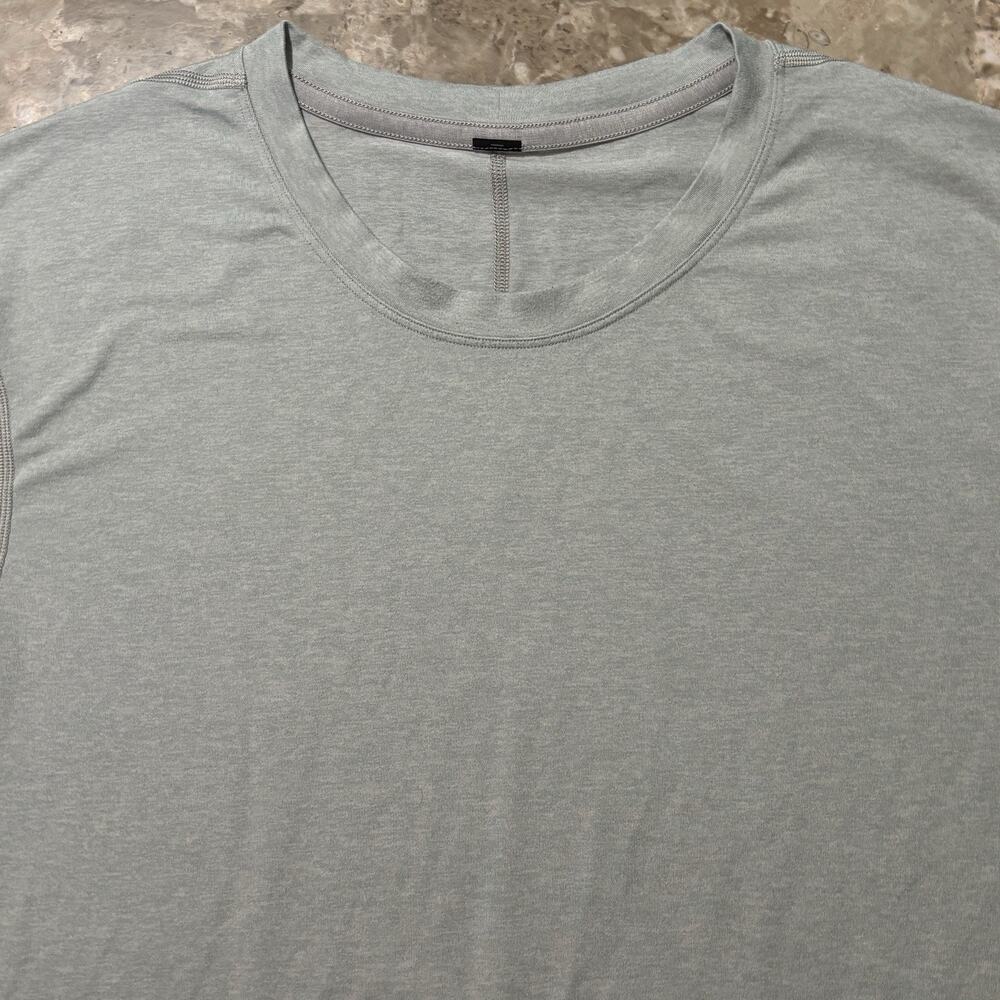 Lululemon Shirt Mens XL Soft Jersey Greenish Grey T Shirt Athleisure Gym Yoga